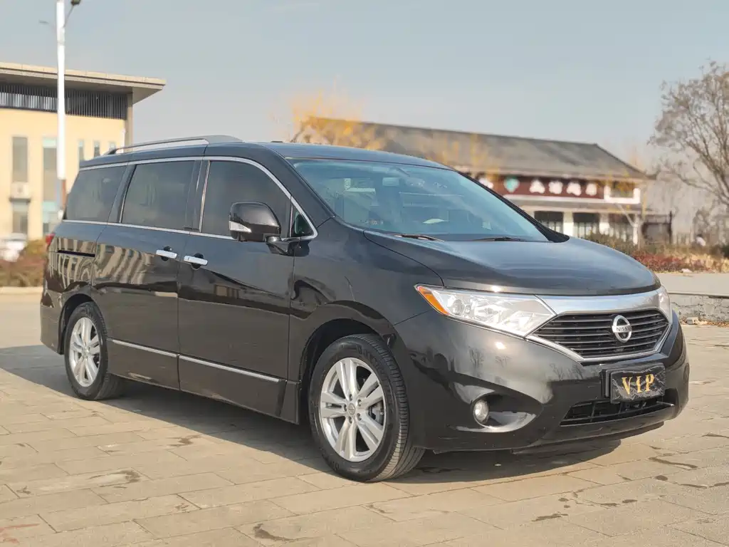 Nissan Quest 2015 — фото 3