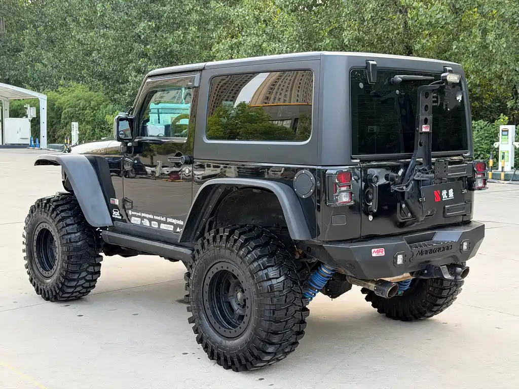 Jeep Wrangler 2014 — фото 9