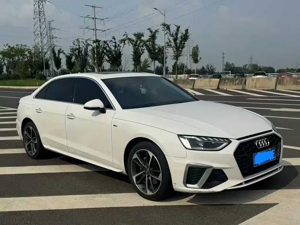 Audi A4L 2021