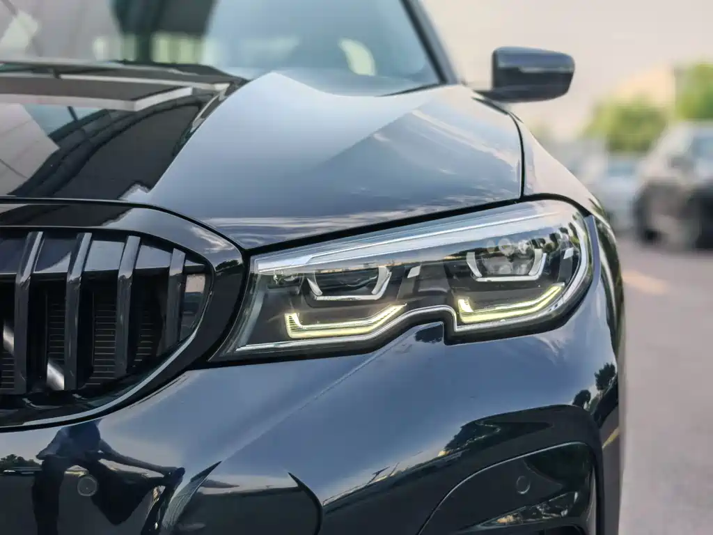 BMW 3 Series 2021 — фото 12