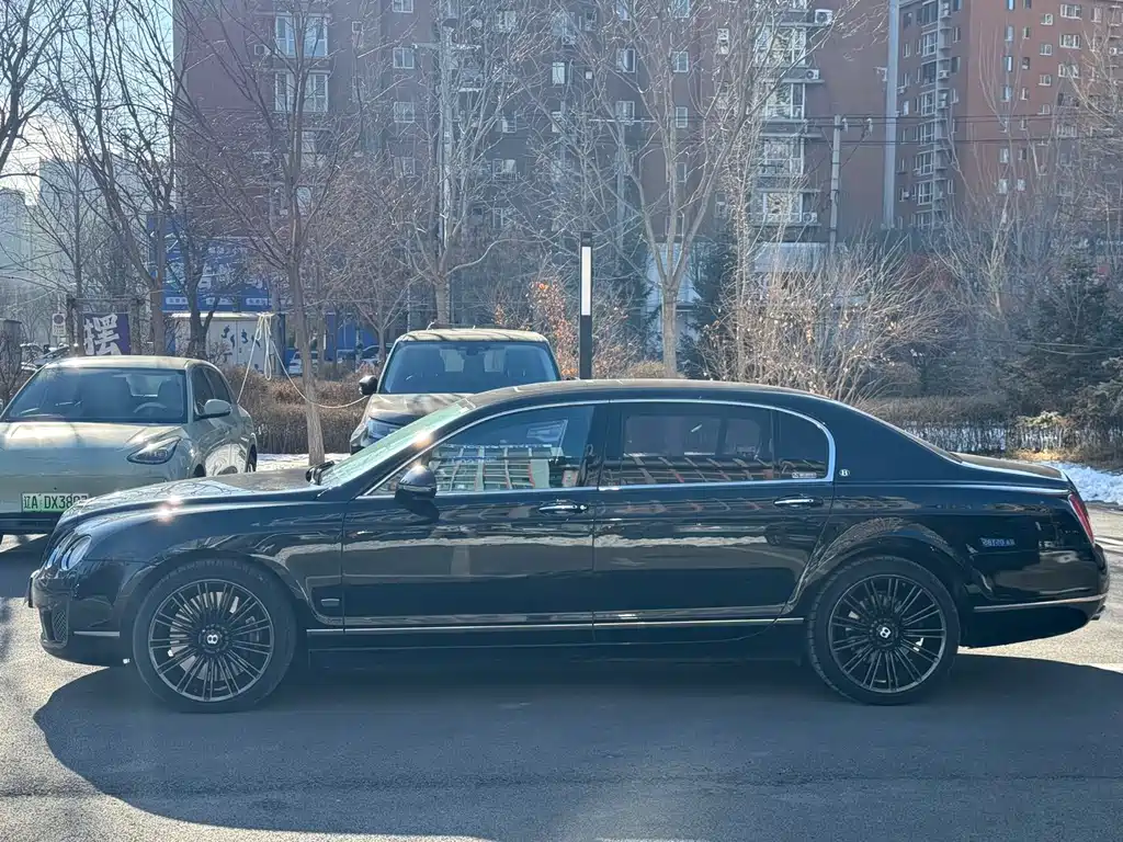Bentley Flying Spur 2011 — фото 14