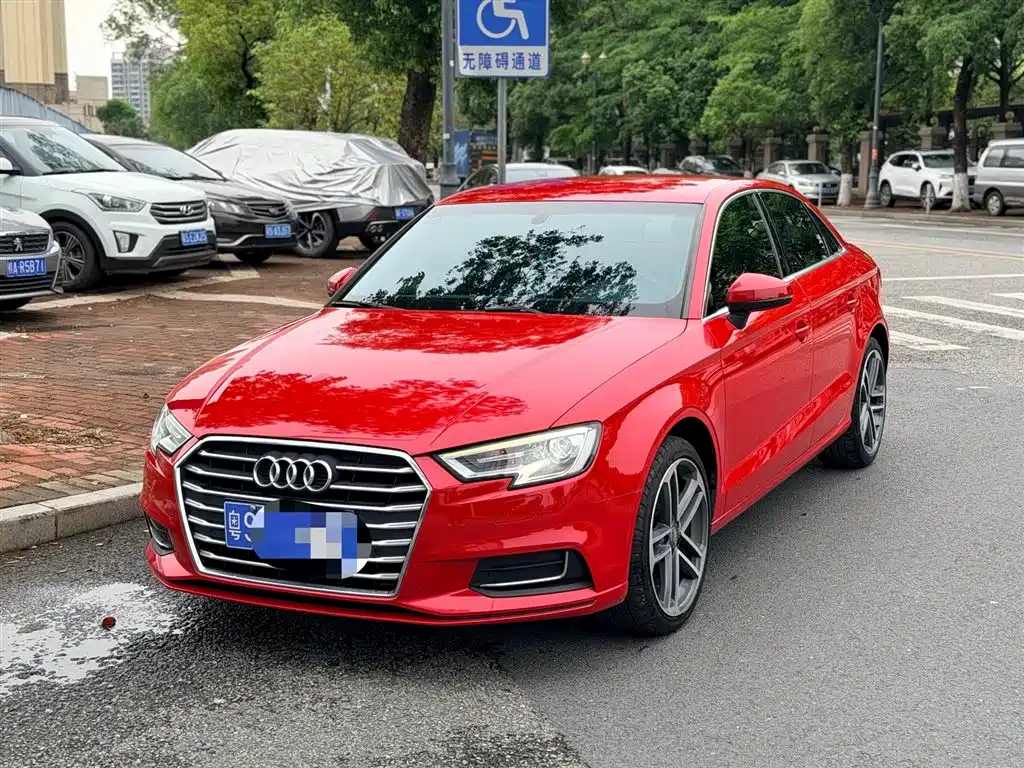 Audi A3 2020 — фото 1