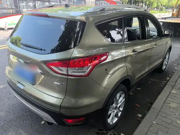 Ford Kuga 2015