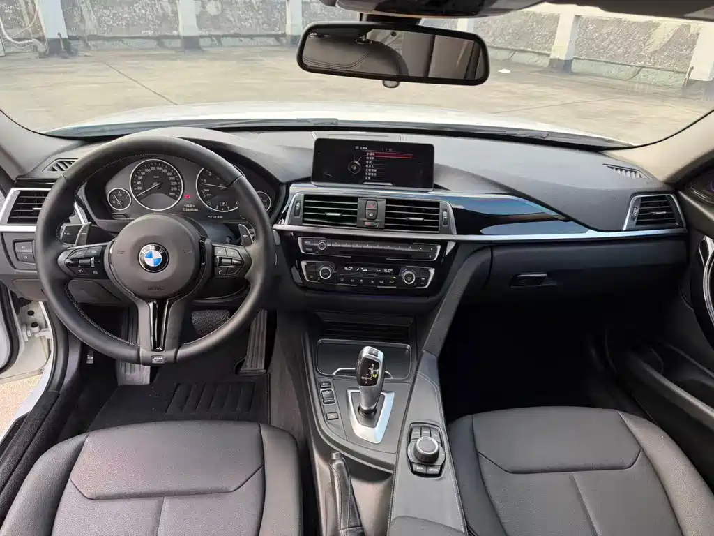 BMW 3 Series 2017 — фото 9