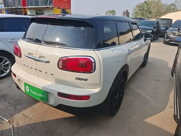MINI Clubman 2016