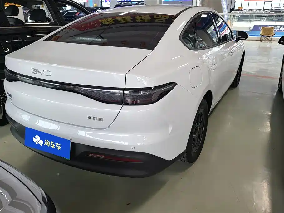 BYD Seal 05 DM-i 2025 — фото 3
