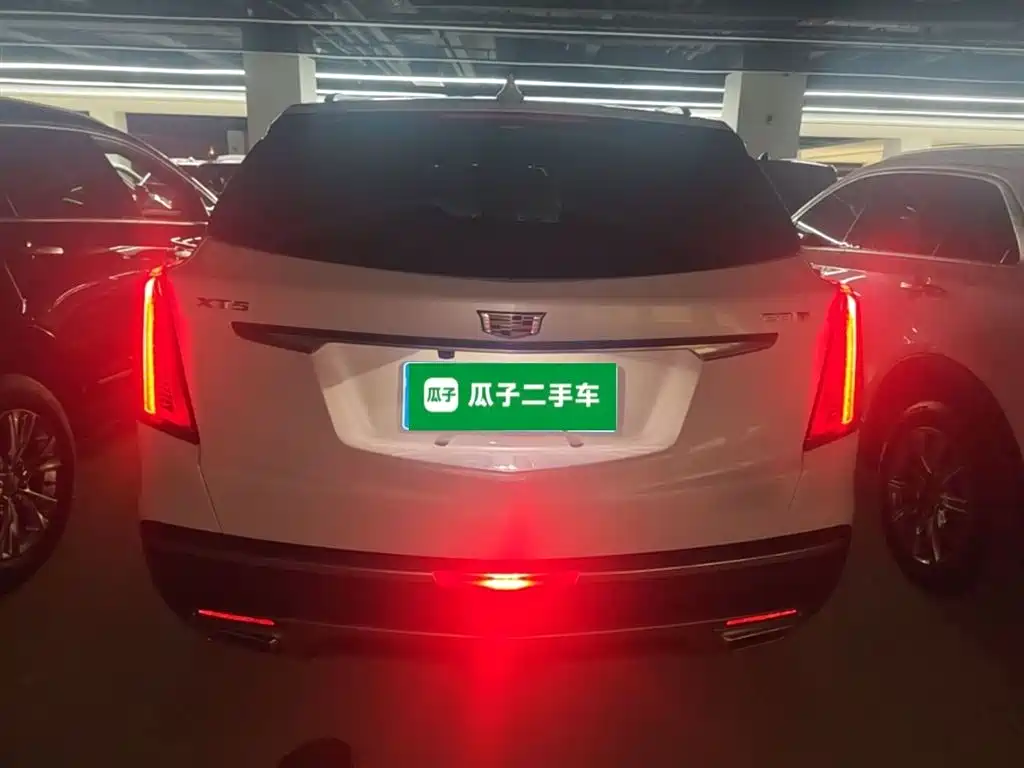 Cadillac XT5 2021 — фото 6