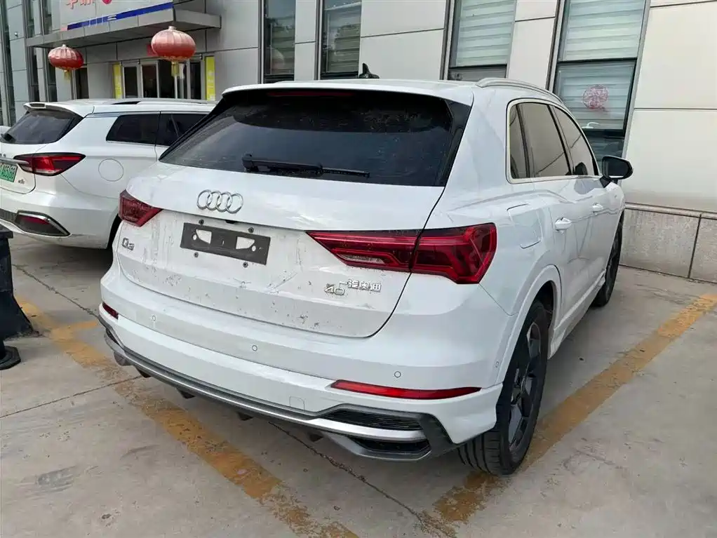 Audi Q3 2023 — фото 12