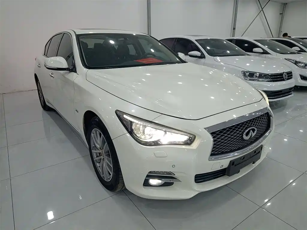 Infiniti Q50L 2017 — фото 4