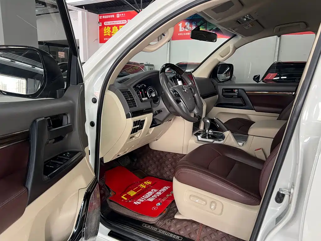 Toyota Land Cruiser 2019 — фото 7