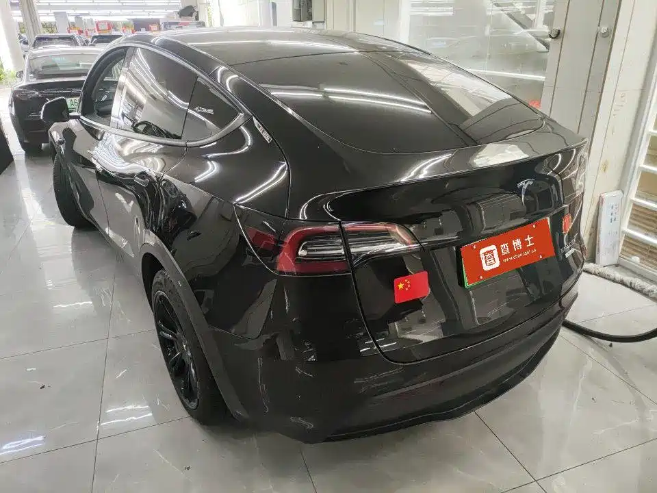 Tesla Model Y 2022 — фото 3