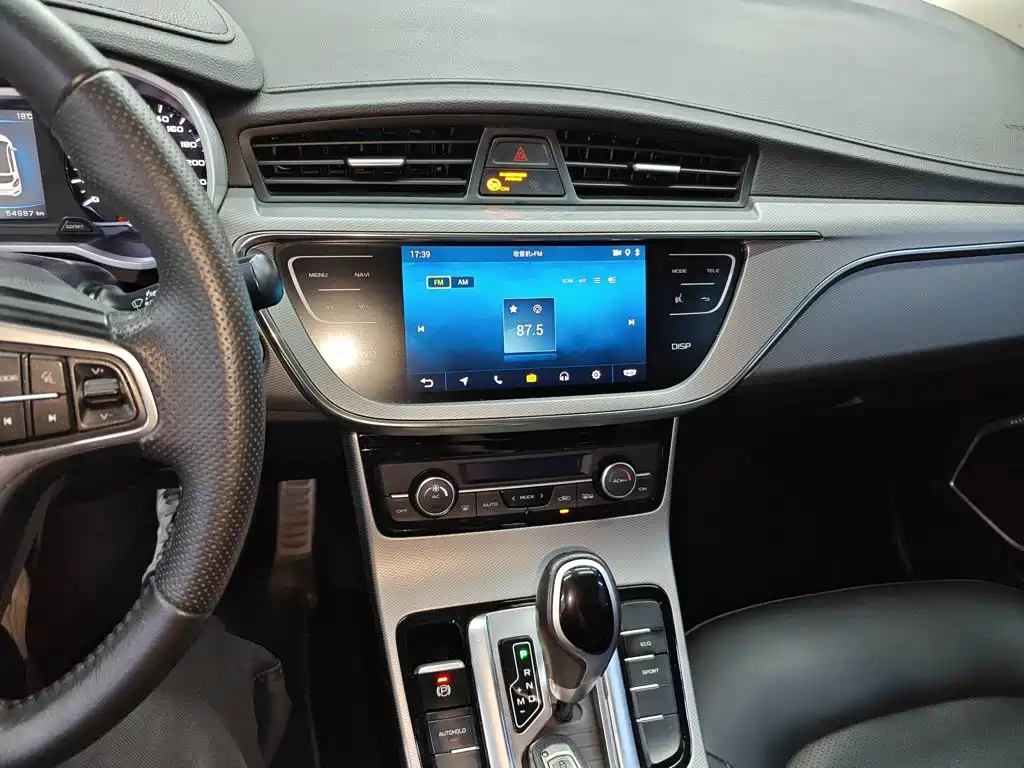 Geely Emgrand GS 2019 — фото 13