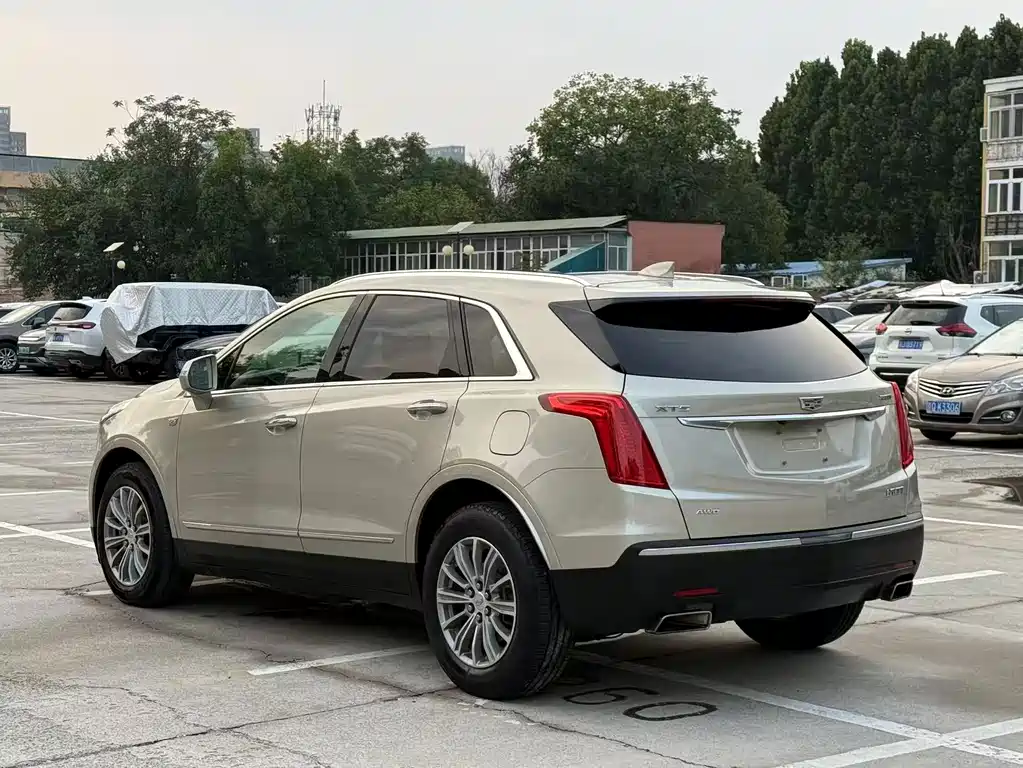 Cadillac XT5 2016 — фото 4