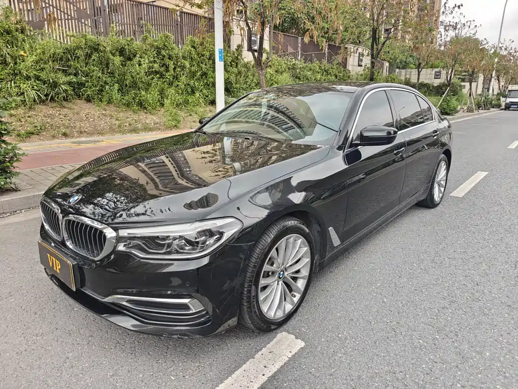 BMW 5 Series 2020 — фото 1
