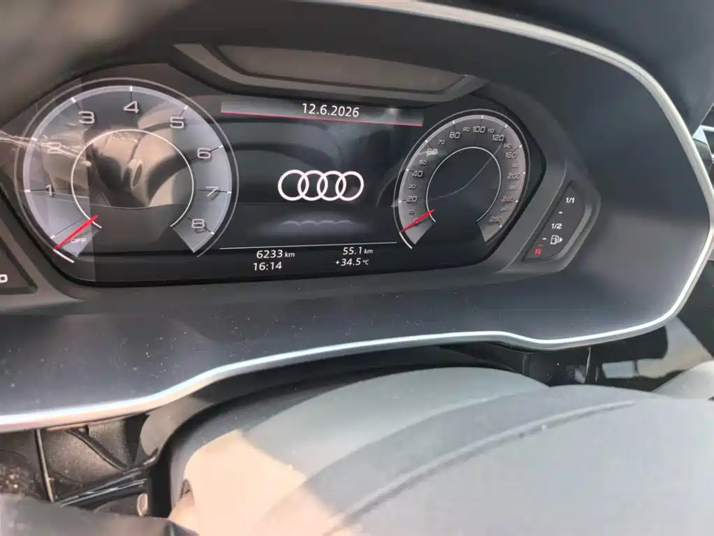 Audi Q3 2023 — фото 5