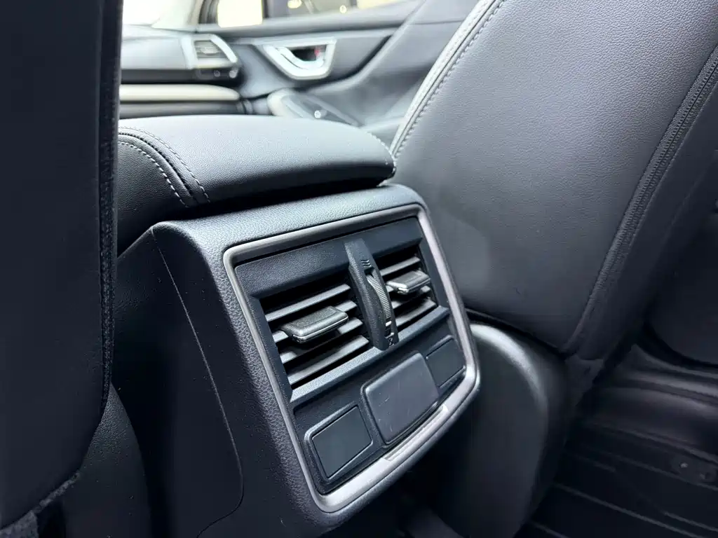 Subaru Forester 2022 — фото 15