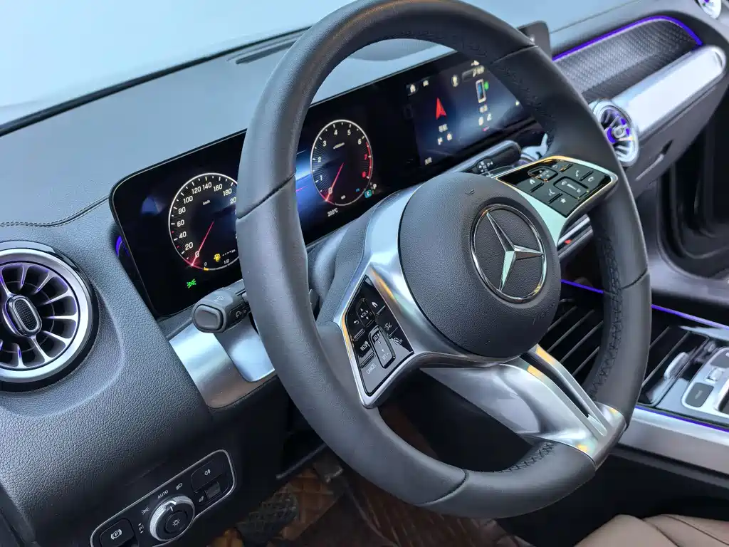 Mercedes-Benz GLB 2024 — фото 10