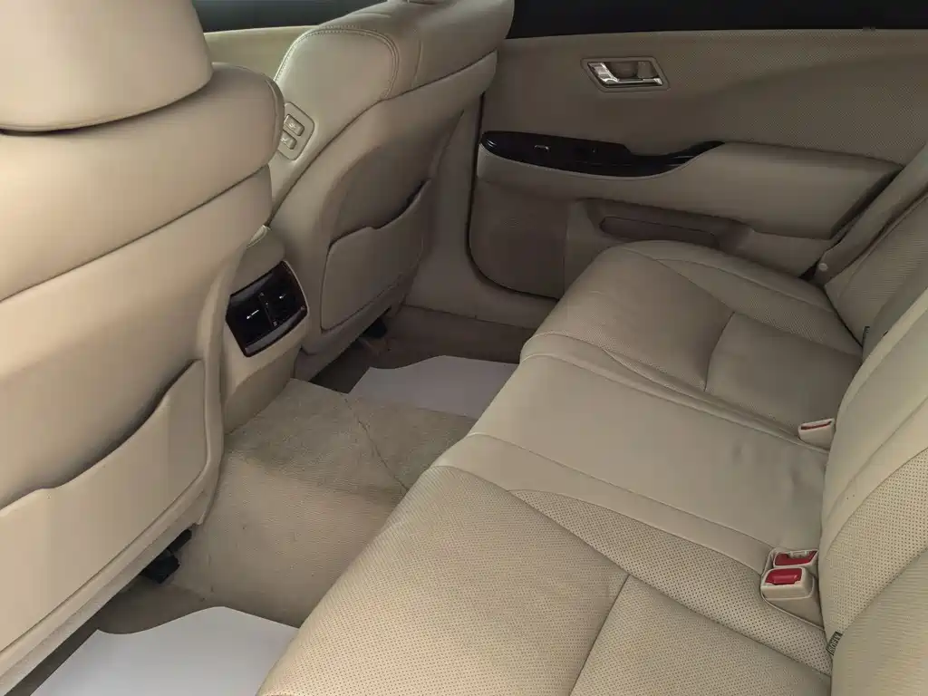 Toyota Crown 2010 — фото 10