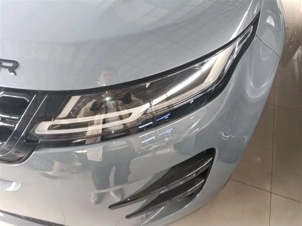 Land Rover Evoque 2021 — фото 24
