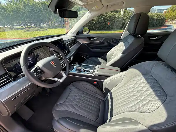 Hongqi HS5 2024