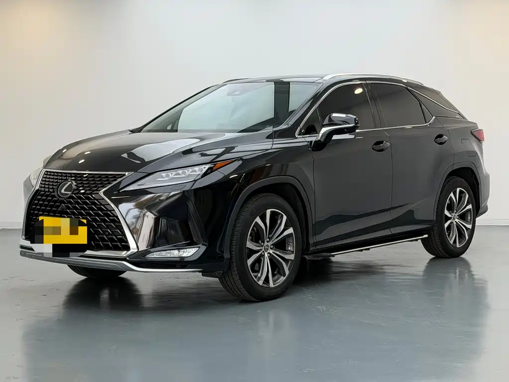 Lexus RX 2022 — фото 1