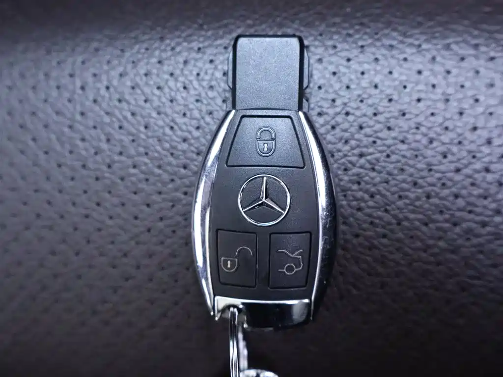 Mercedes-Benz GLC 2016 — фото 25