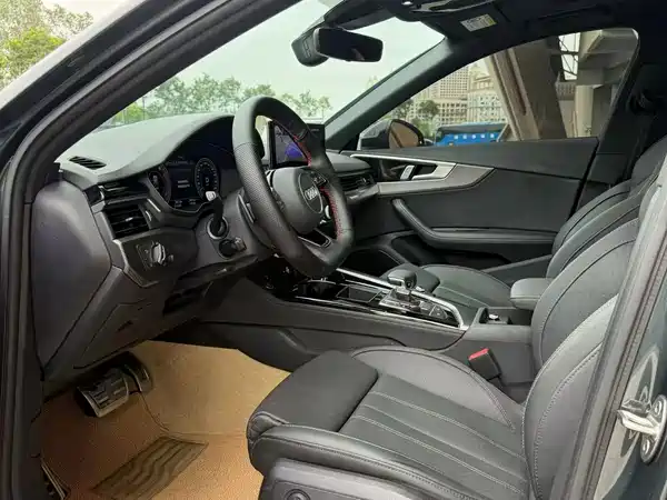 Audi A4L 2024