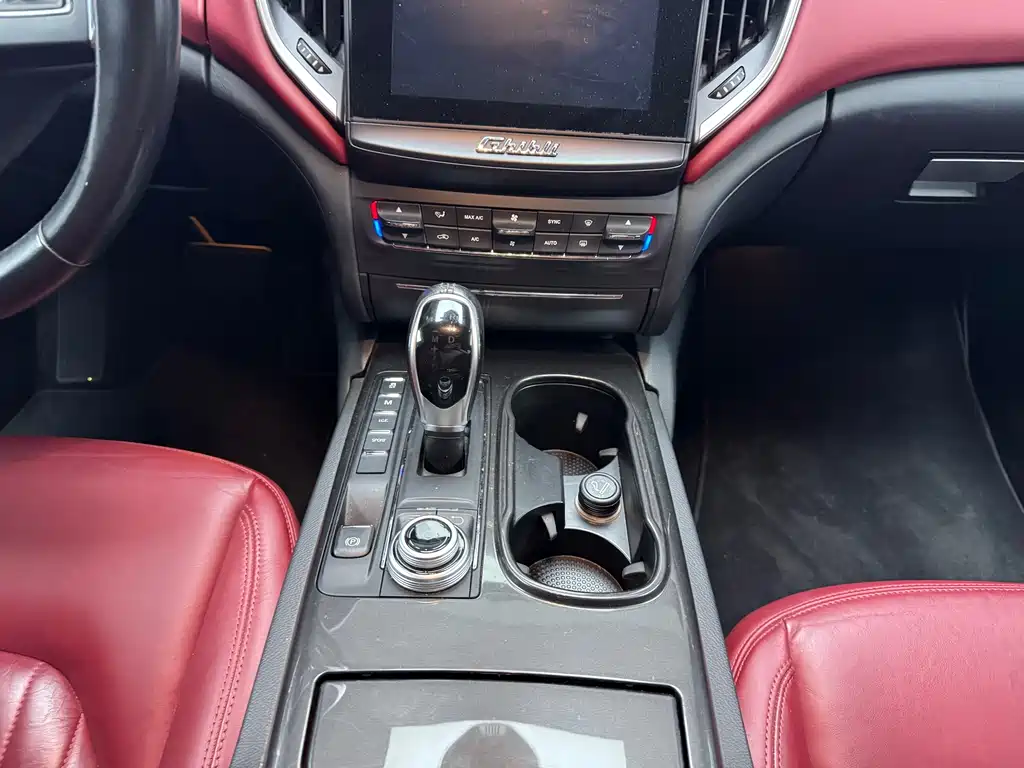 Maserati Ghibli 2016 — фото 13