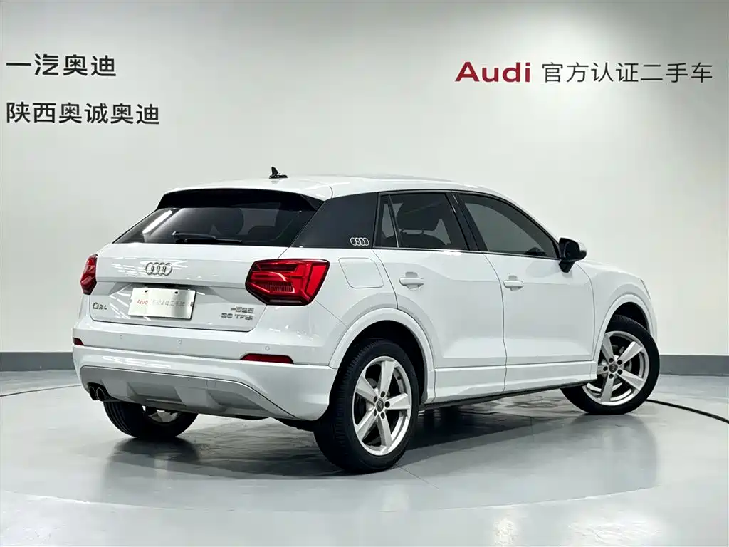 Audi Q2L 2018 — фото 4