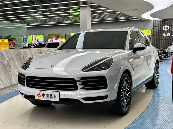 Porsche Cayenne 2022