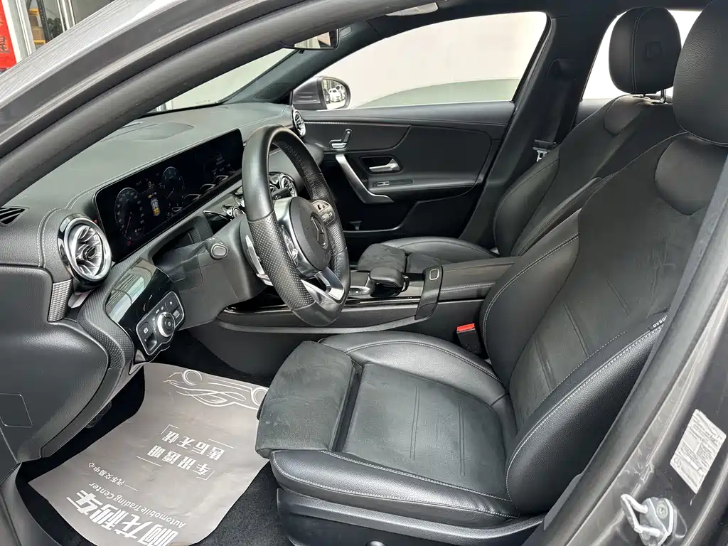 Mercedes-Benz A-Class 2022 — фото 9