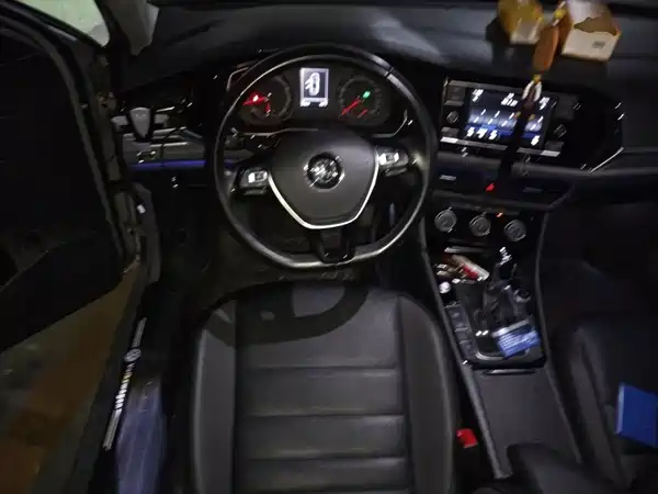 Volkswagen Sagitar 2020