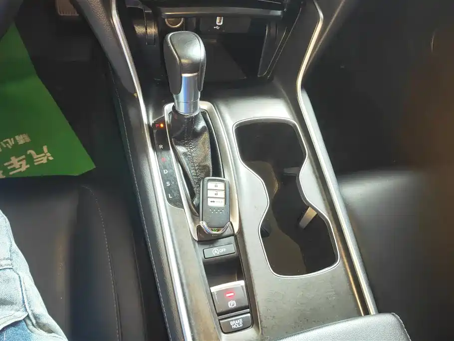 Honda Accord 2020 — фото 16
