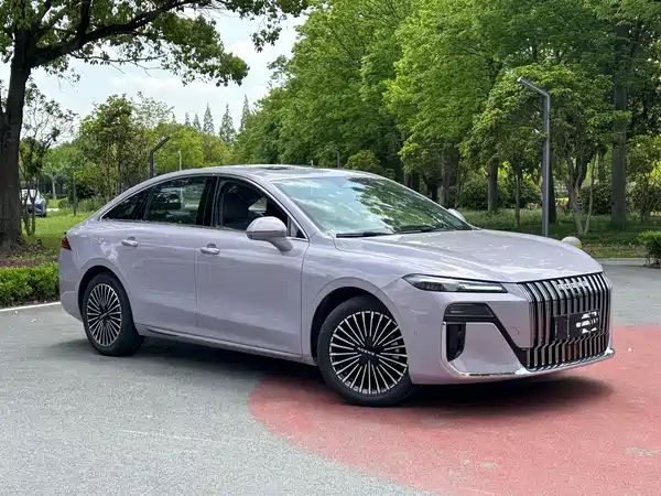 Roewe M7 DMH 2025