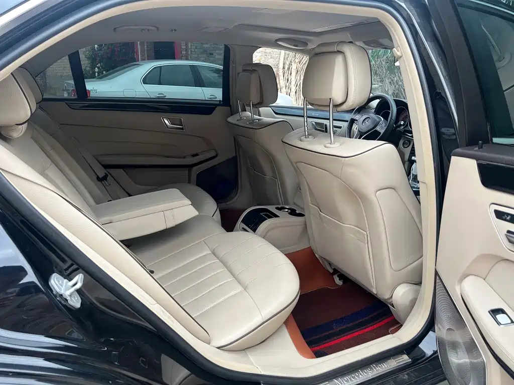 Mercedes-Benz E-Class 2015 — фото 8
