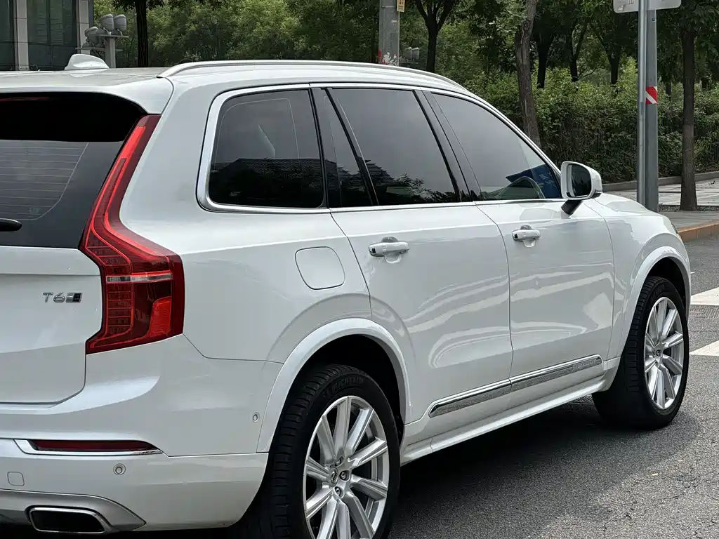 Volvo XC90 2019 — фото 9
