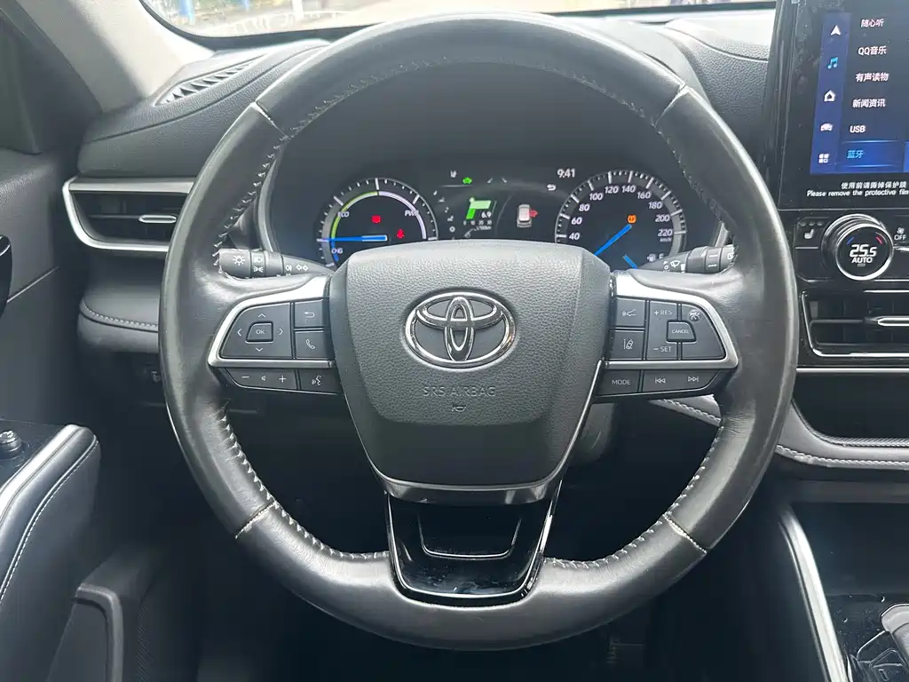 Toyota Highlander 2022 — фото 13