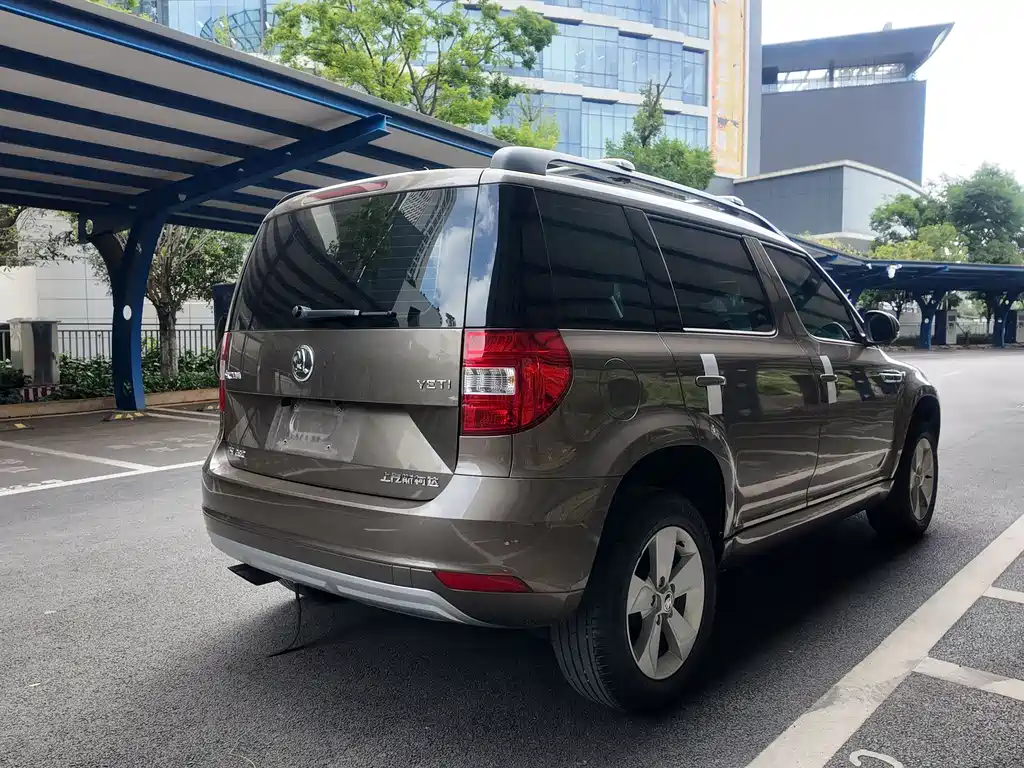 Skoda Yeti 2018 — фото 19