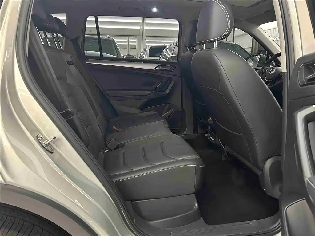 Volkswagen Tiguan L 2020 — фото 16
