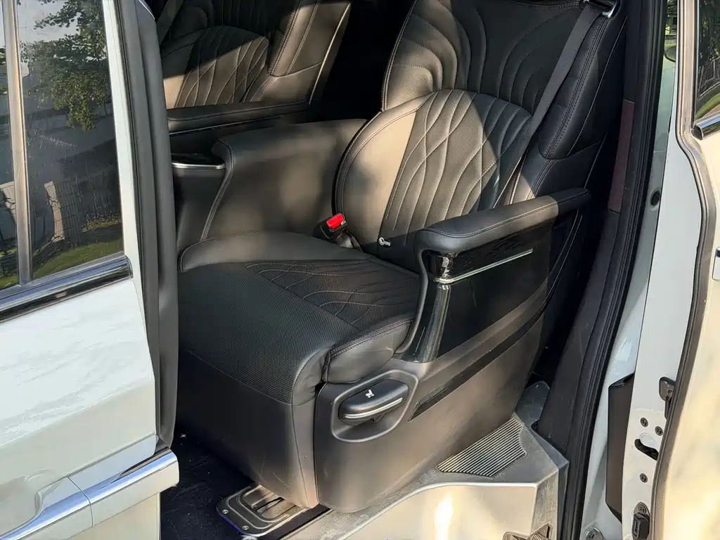 GAC Trumpchi M8 2023 — фото 11