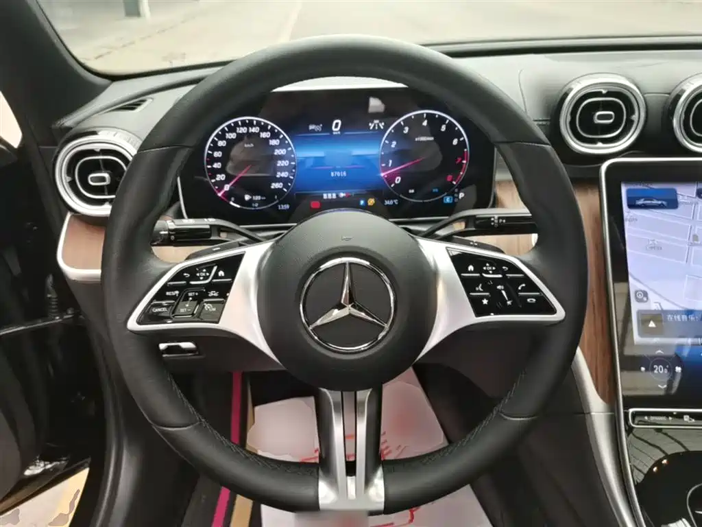 Mercedes-Benz C-Class 2023 — фото 3
