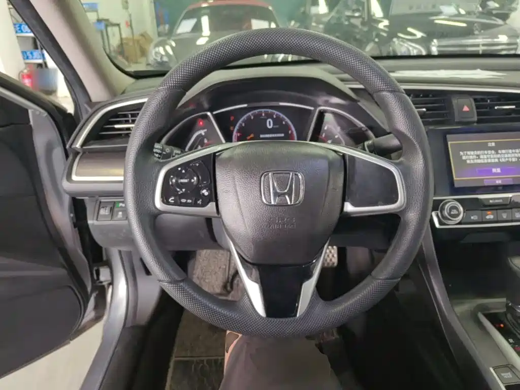 Honda Civic 2020 — фото 11