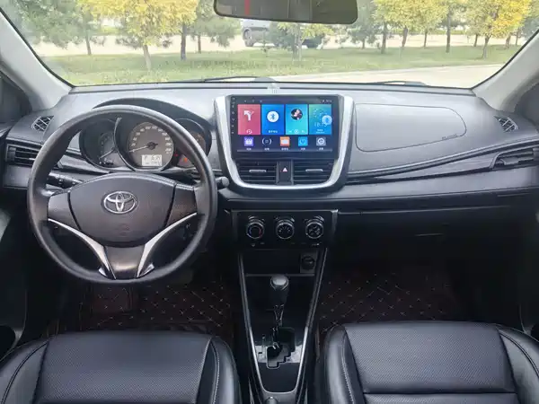 Toyota Yaris L 2020