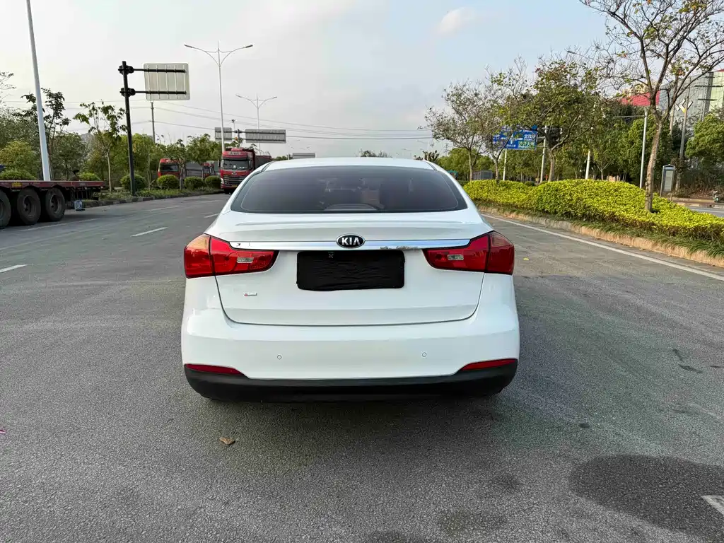 Kia K3 2013