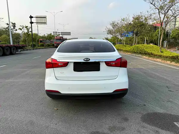 Kia K3 2013