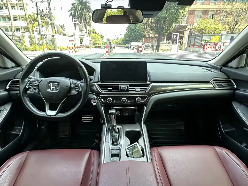Honda Accord 2023 — фото 11