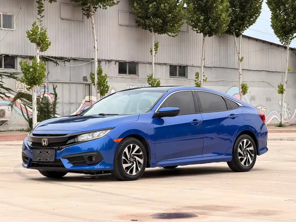 Honda Civic 2018 — фото 1