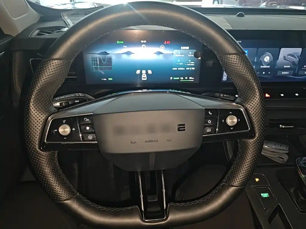 Roewe RX5 New Energy 2023 — фото 11