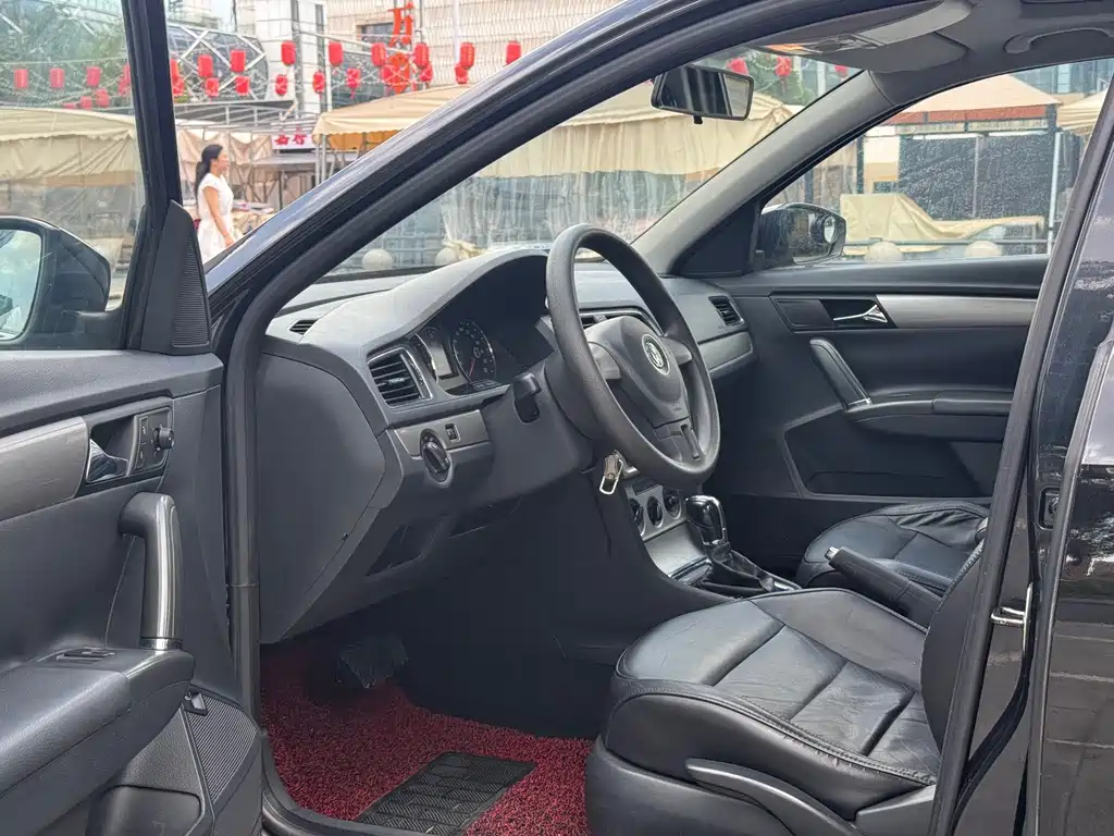 Volkswagen Lavida 2013