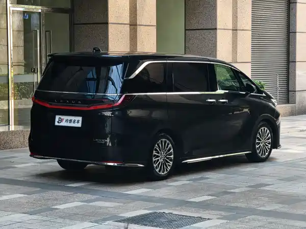 Lexus LM 2024